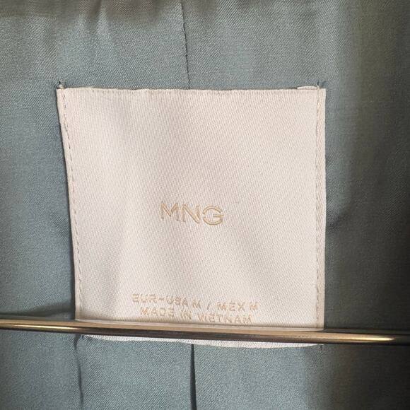 MNG light blue satin one button padded shoulder blazer SIZE M - Picture 5 of 7